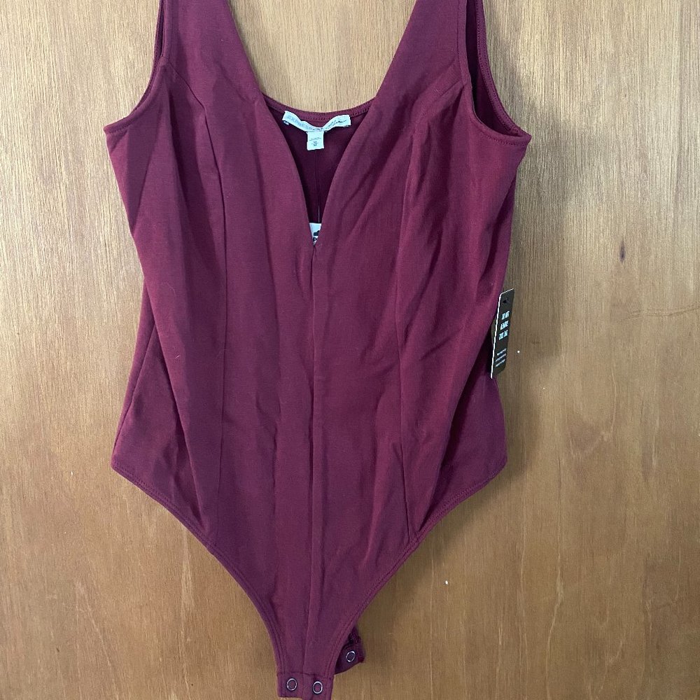 EXPRESS One Eleven V Wire Thong Bodysuit
